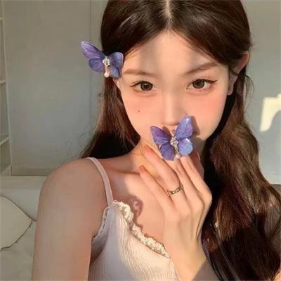 我们生活愉快 封面